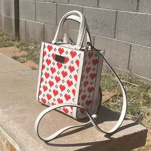 Kate Spade NY Manhattan hearts mini tote